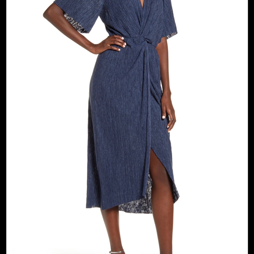 All in Favor Dolman Plissé Midi
